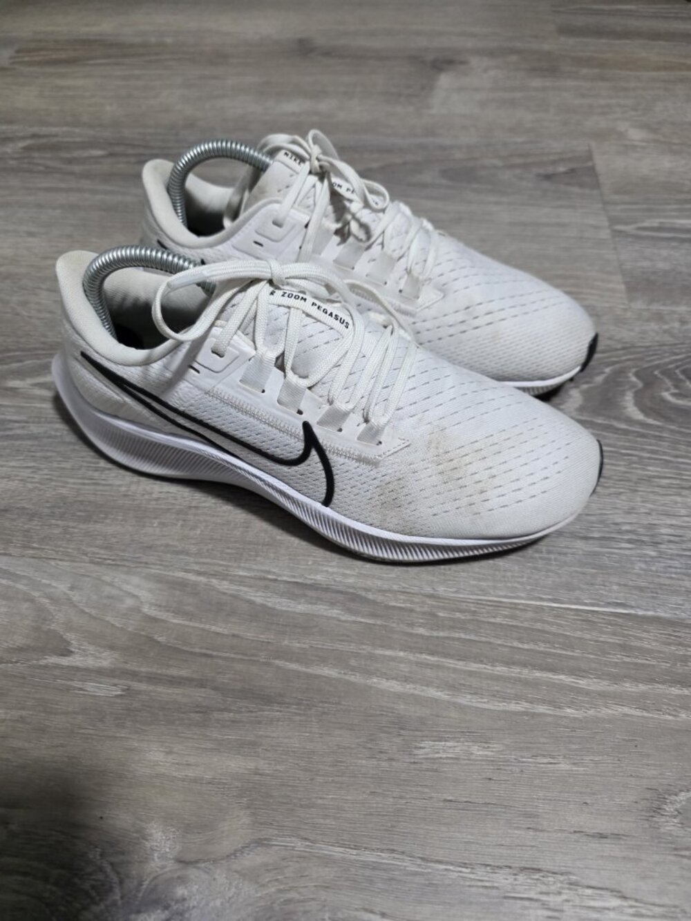 Nike Air Zoom Pegasus 38 White Low Top Athletic Sneaker CZ1901-100 Women's 8